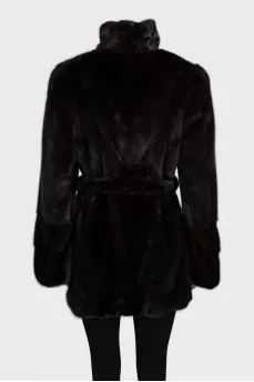 Loose-fitting fur coat with a belt