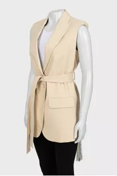 Vest with accent shoulders with tag