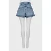 Denim shorts with a fitted cut