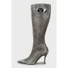 Leather boots with a distressed effect