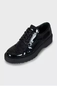 Patent leather brogues