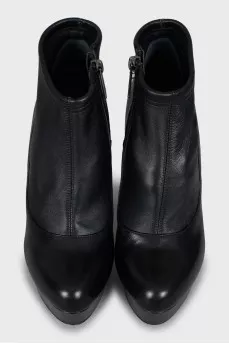 Leather ankle boots with high heels and zip
