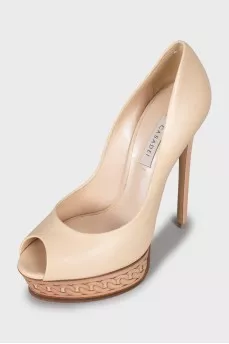 Leather platform shoes with pattern