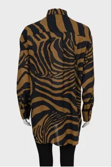 Printed shirt, long at the back