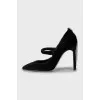 Velour shoes with tag