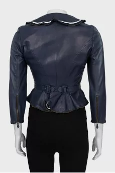 Vintage leather jacket with fitted cut