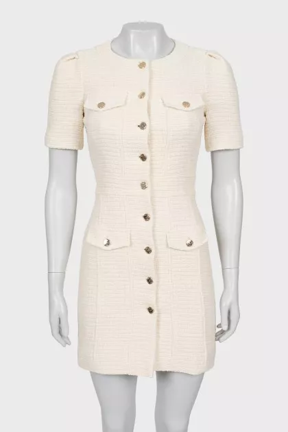 Fitted dress with buttons