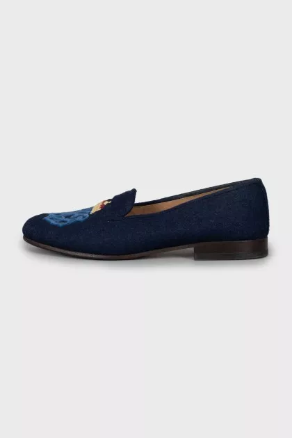 Textile moccasins with embroidery