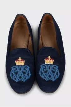 Textile moccasins with embroidery