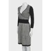 V-neck dress with print