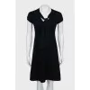 Fitted dress with tie
