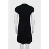 Fitted dress with tie