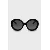 Black sunglasses with shaped temples