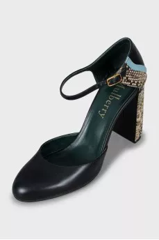 Leather high heels shoes