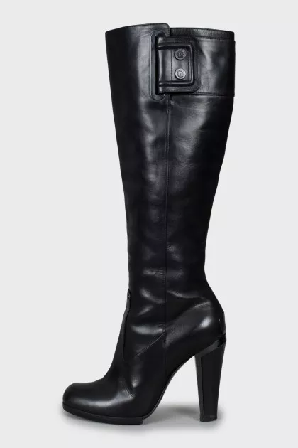 Leather boots with block heels