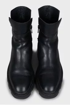 Leather boots with zip