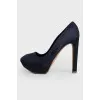 Suede navy pumps