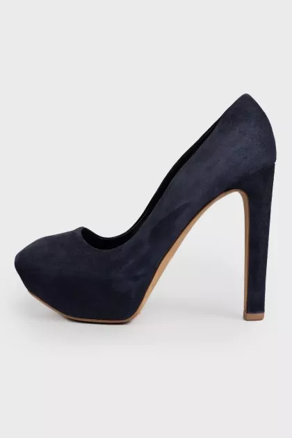 Suede navy pumps