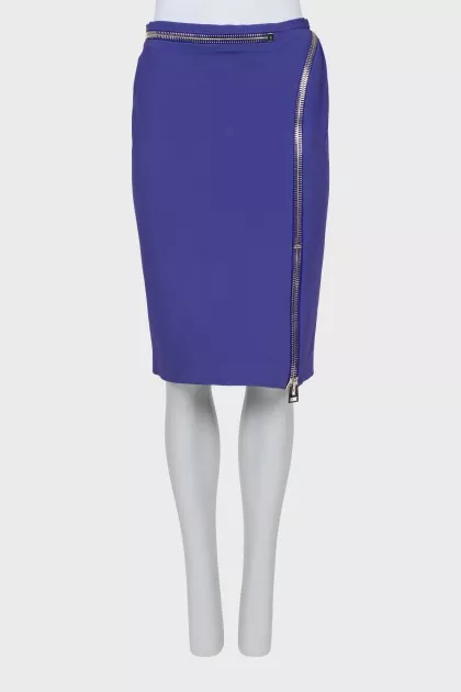 Straight cut skirt with zipper