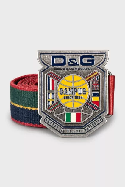 Textile belt with massive buckle