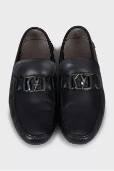 Men's loafers with metal logo