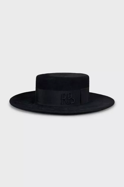 Felt hat with brand logo