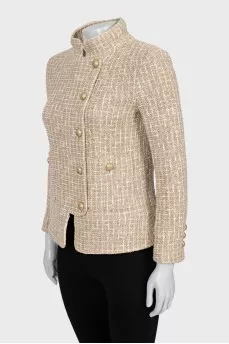 Fitted jacket with massive buttons