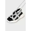 Sandals with a massive sole and laces