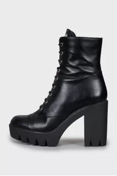 Leather ankle boots with embossed soles