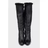 Warm boots with embossed print
