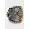 Wristwatch with gold pattern