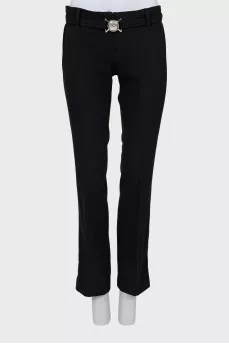 Flared trousers with a mid-rise
