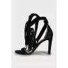 Sandals with suede laces