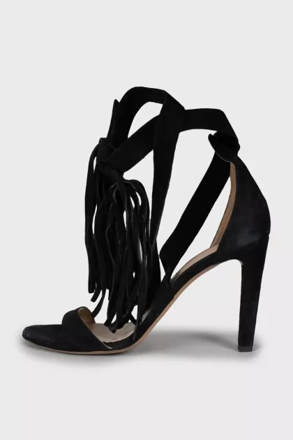 Sandals with suede laces