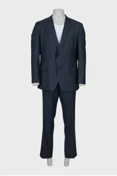 Men's suit with trousers in a small print