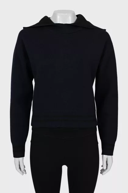 Cashmere sweater with hood