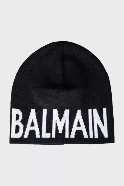 Black and white hat with brand logo