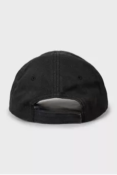 Black cap with text print