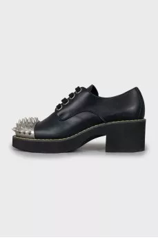Leather derby shoes with studs