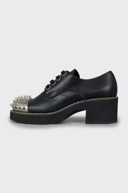 Leather derby shoes with studs
