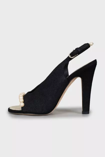 Suede sandals with pearls