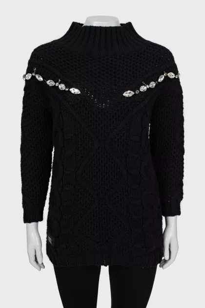 Textured sweater decorated with rhinestones