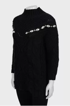 Textured sweater decorated with rhinestones