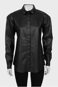 Leather shirt with fitted cut