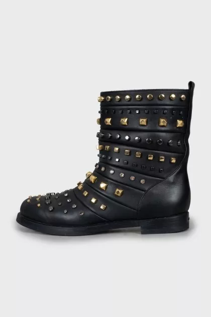 Leather boots with metal rhinestones