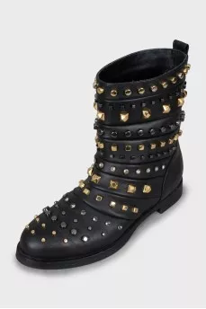 Leather boots with metal rhinestones