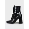 Lace-up ankle boots with square toe