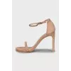 Sandals with suede straps