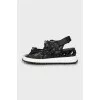 Leather sandals with a textured sole