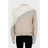 Knitted sweater in a combination of colors